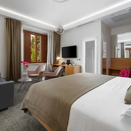 Boutique Filaus 4*