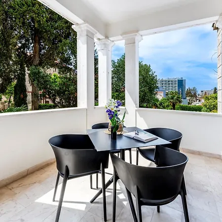 Boutique Filaus Bed & Breakfast 4*