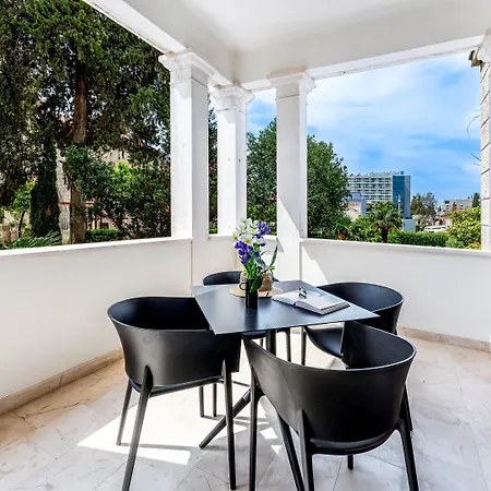 Boutique Filaus Bed & Breakfast 4*