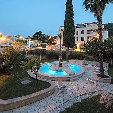 Boutique Filaus Bed & Breakfast 4*