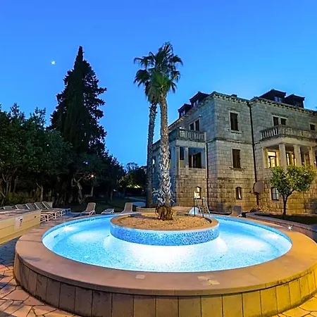 Boutique Filaus Bed & Breakfast 4*