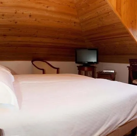 Frühstückspension Boutique Filaus 4*