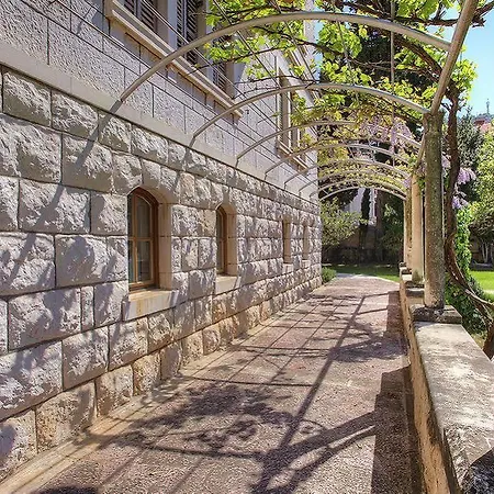 Frühstückspension Boutique Filaus 4*