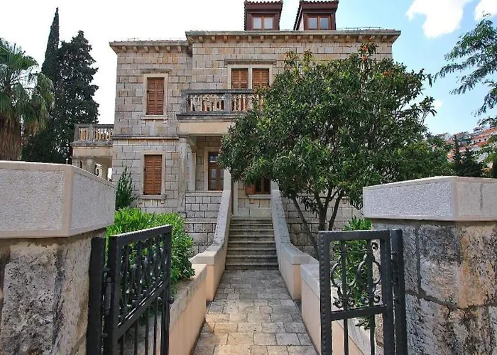 Boutique Filaus Bed & Breakfast 4*