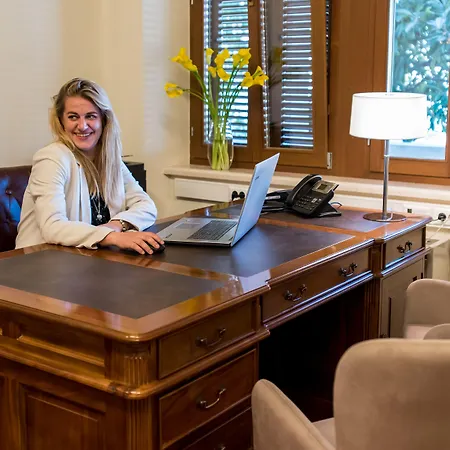 Boutique Filaus Oda ve Kahvaltı 4*